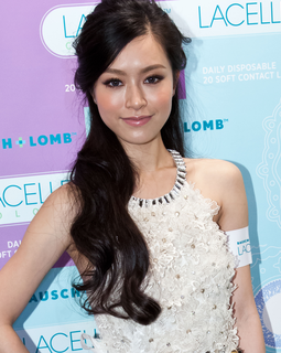 LACELLE COLOUR by Bausch + Lomb